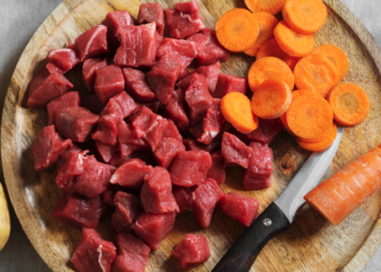 Mix Recipe ~ Ground Beef, Carrots & Kibble